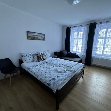 Apartman V Krusnych Horach-Free Parking ยาคีมอฟ ภายนอก รูปภาพ