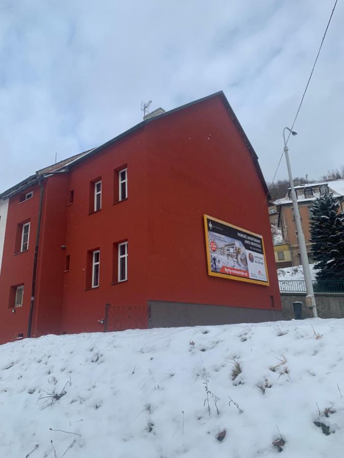 Apartman V Krusnych Horach-Free Parking ยาคีมอฟ ภายนอก รูปภาพ